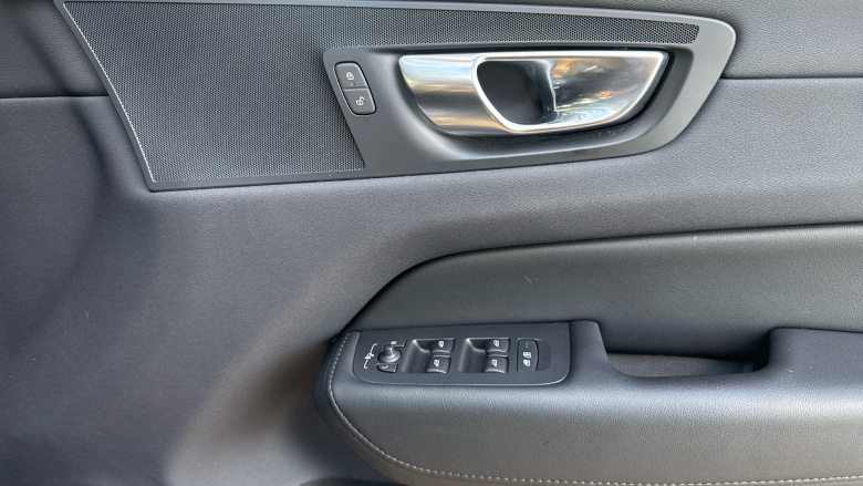 Volvo Xc60 2.0 T6 [350] RC PHEV Core Bright 5dr AWD Gtron Estate